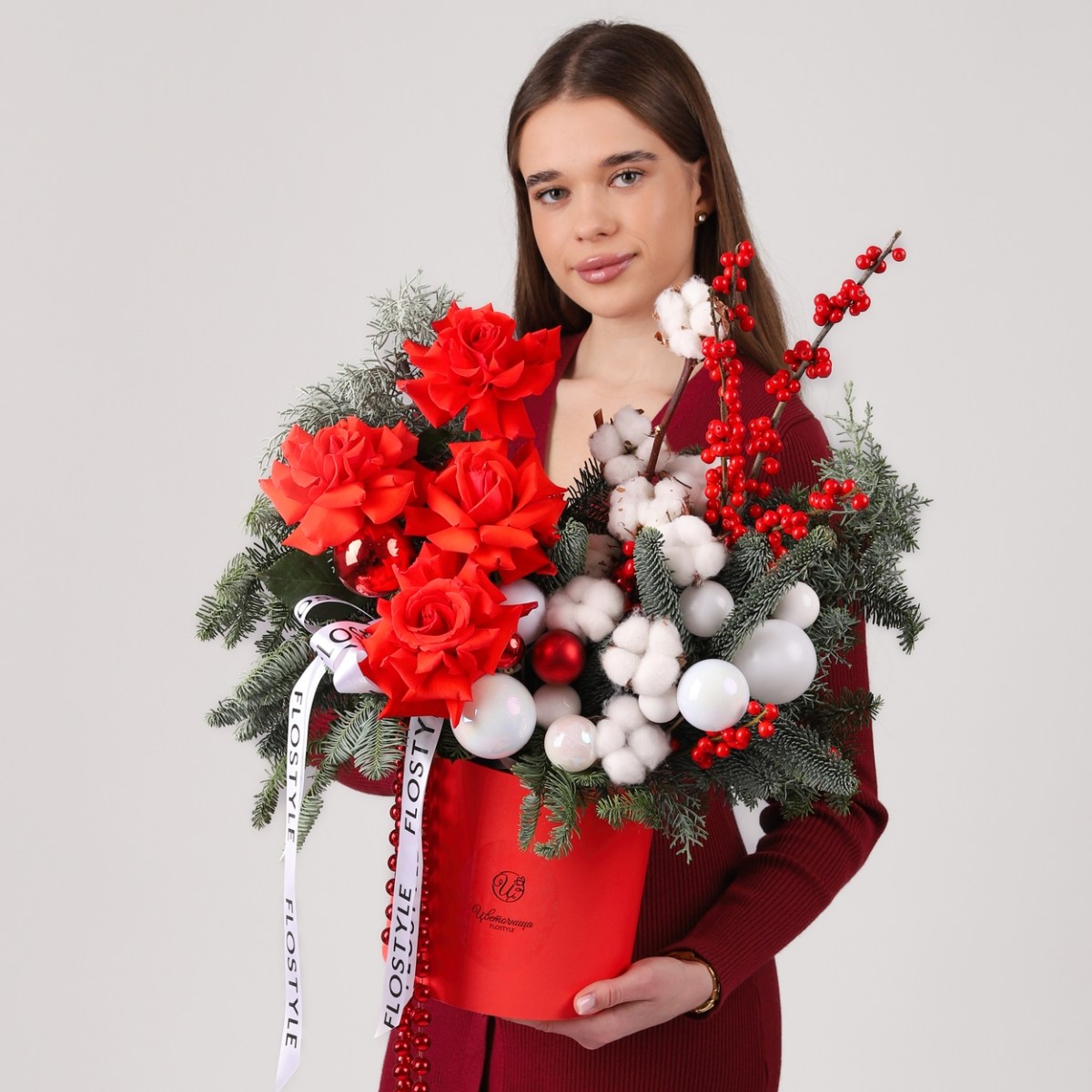 zimnyaya kompoziciya s francuzskoj rozoj i hlopkom 4